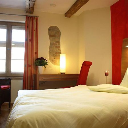 Hotel Zum Gruenen Baum Plattling Quarto foto