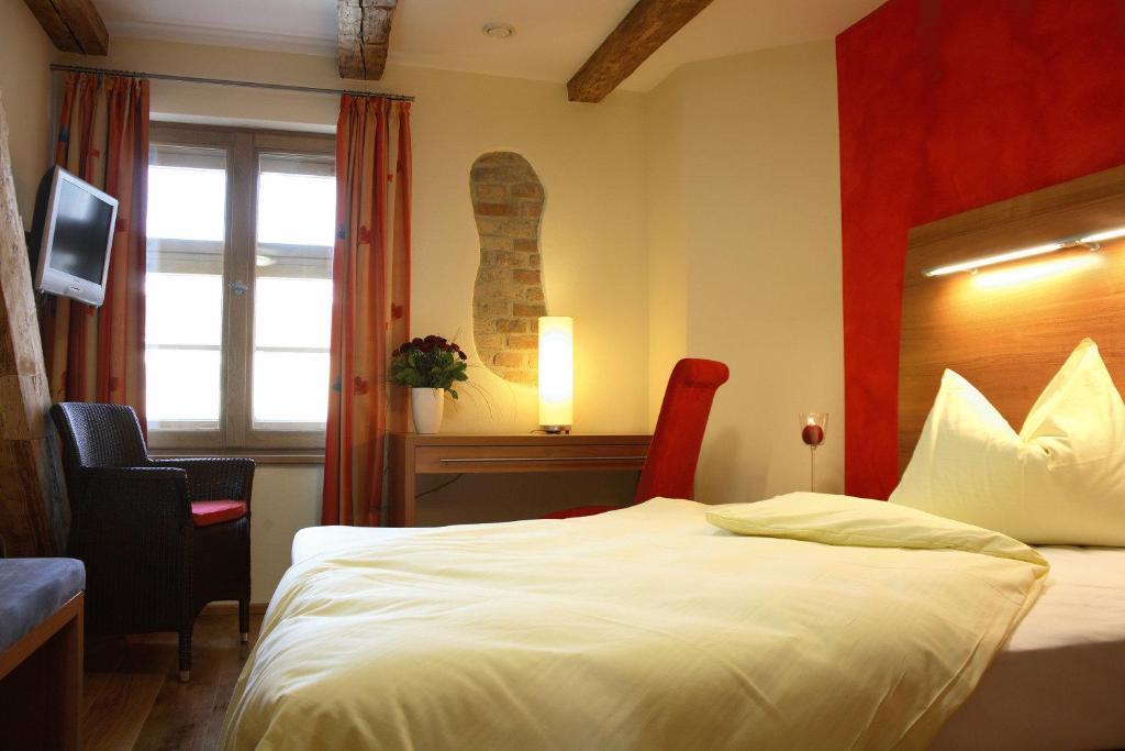 Hotel Zum Gruenen Baum Plattling Quarto foto